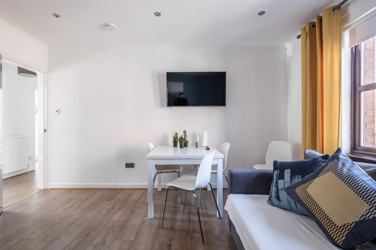 The Douglas - Spacious 2 Bed Apartment In Uddingston Eksteriør bilde