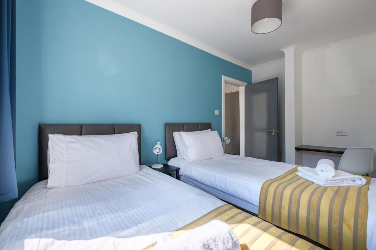 The Douglas - Spacious 2 Bed Apartment In Uddingston Eksteriør bilde
