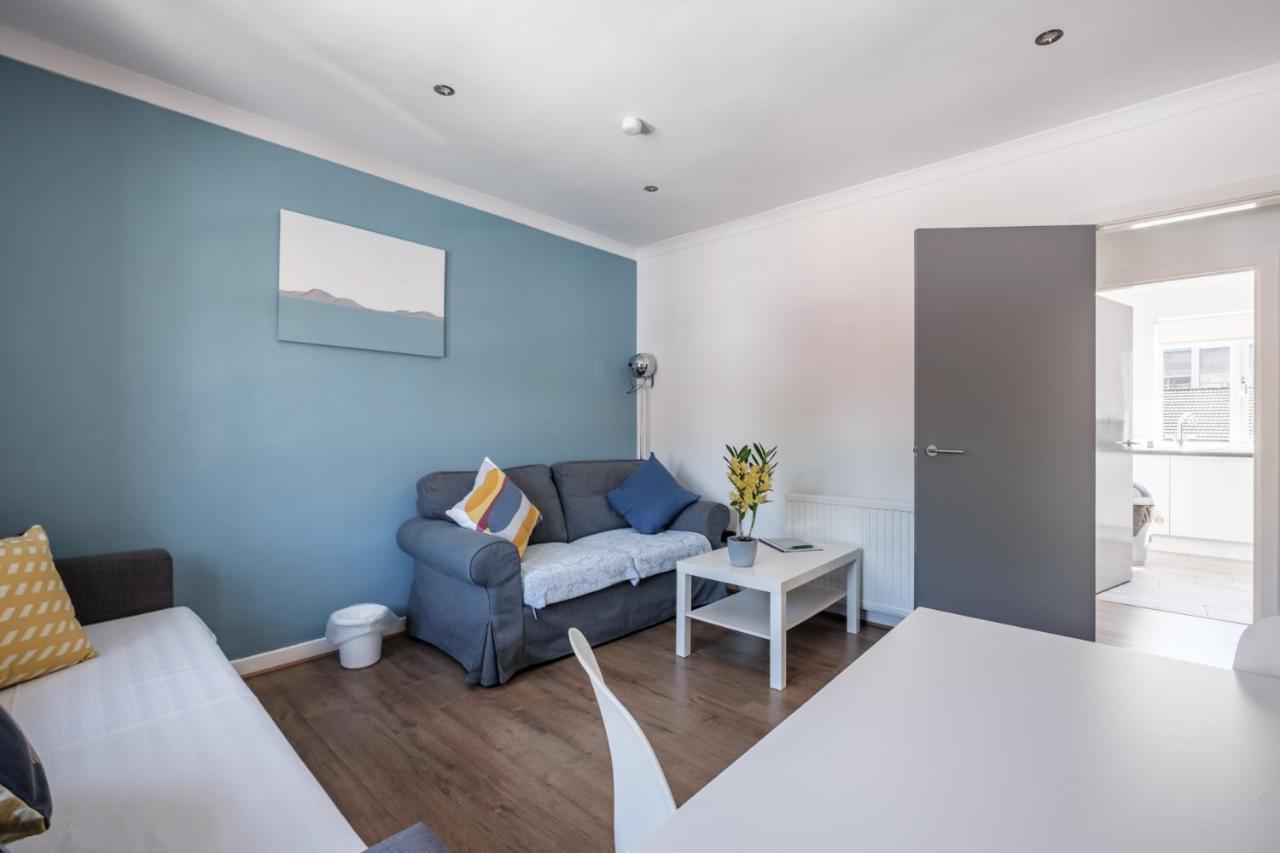 The Douglas - Spacious 2 Bed Apartment In Uddingston Eksteriør bilde