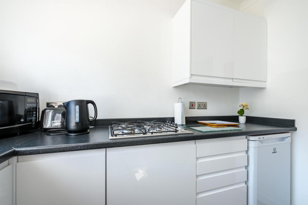The Douglas - Spacious 2 Bed Apartment In Uddingston Eksteriør bilde
