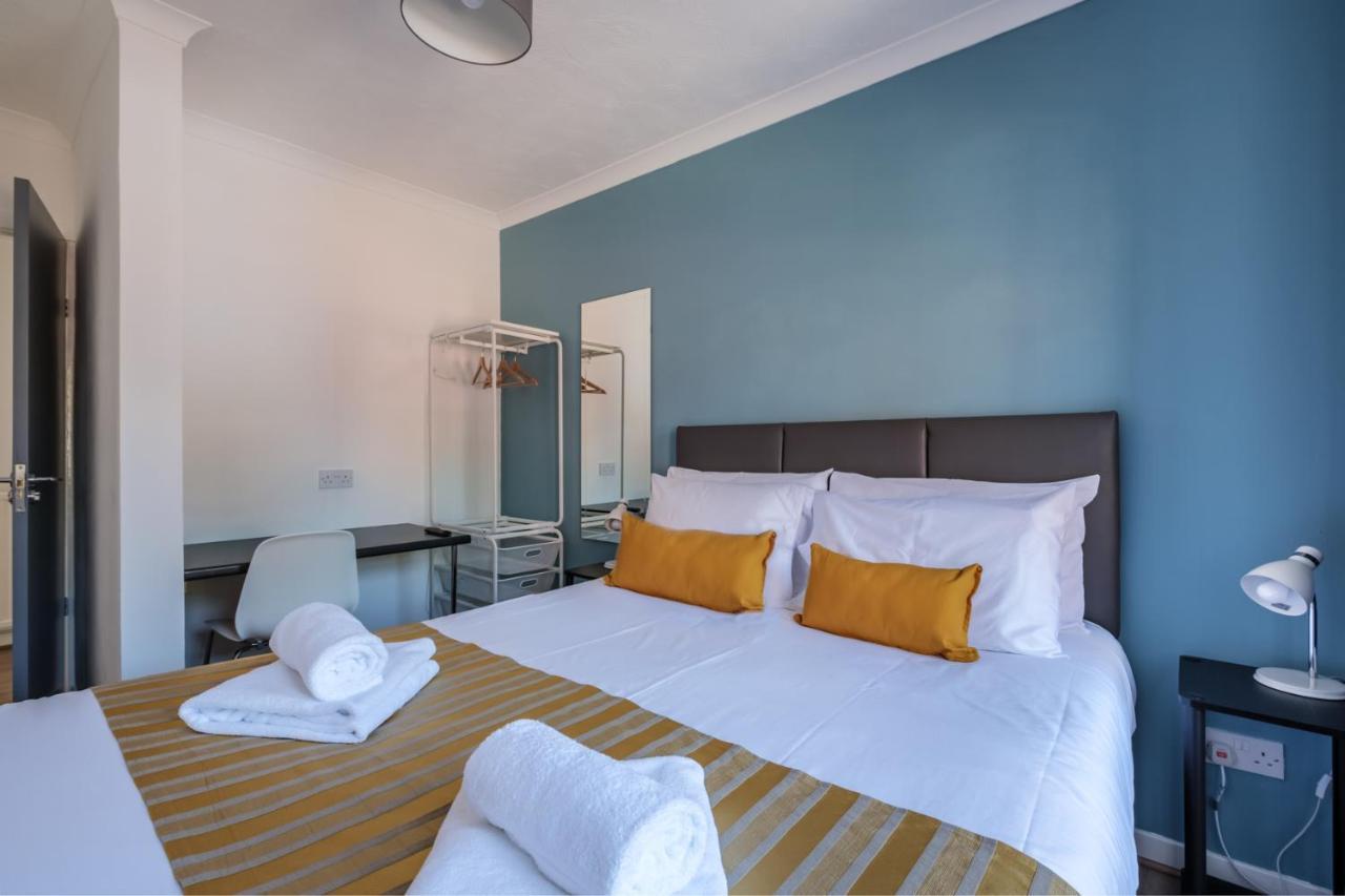 The Douglas - Spacious 2 Bed Apartment In Uddingston Eksteriør bilde