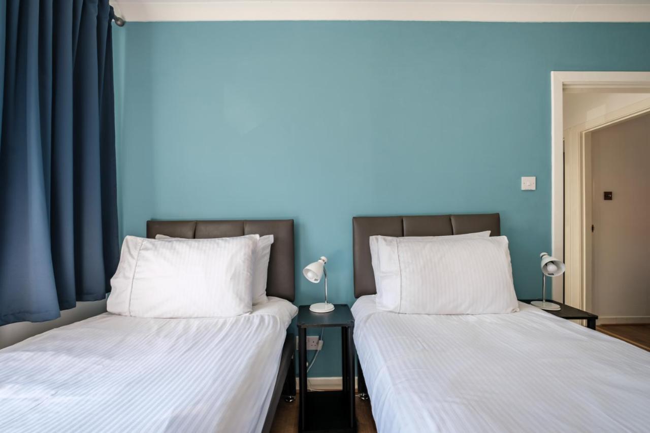 The Douglas - Spacious 2 Bed Apartment In Uddingston Eksteriør bilde